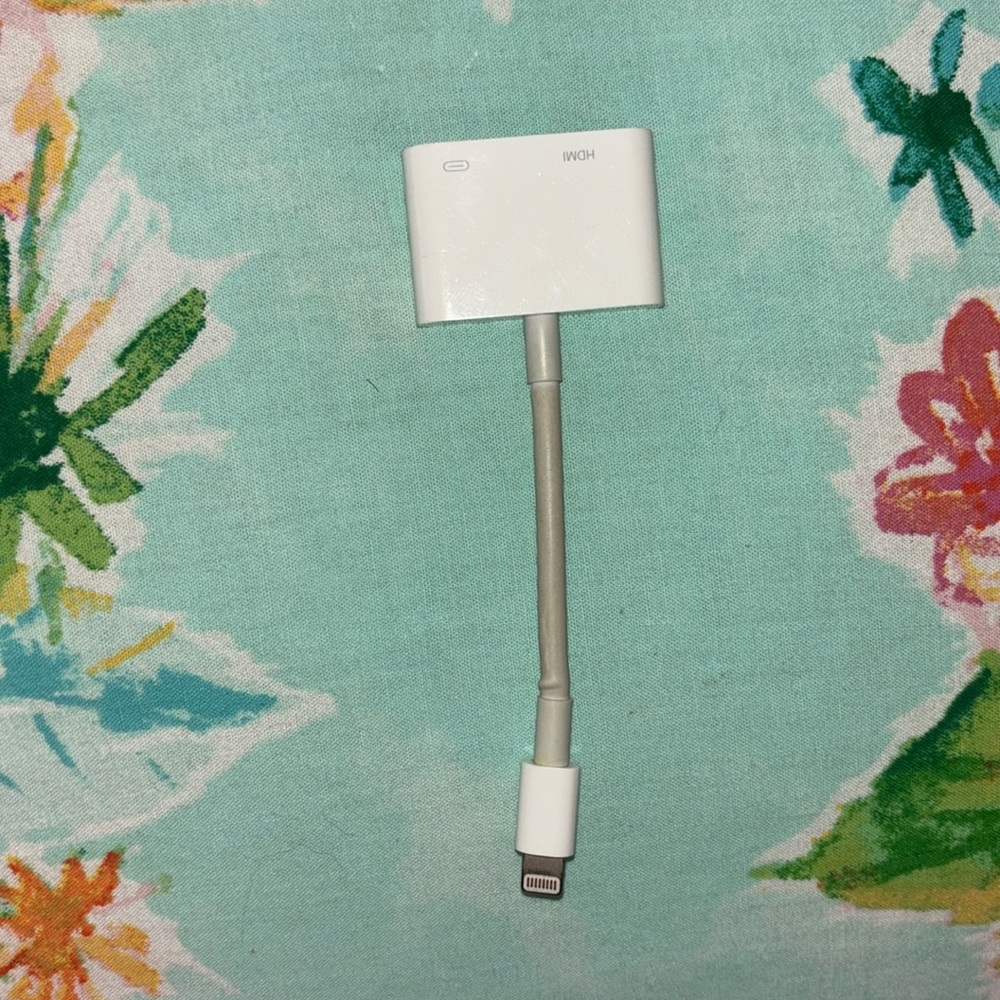 Apple HDMI adapter to stream iPhone to HDMI to watch tv